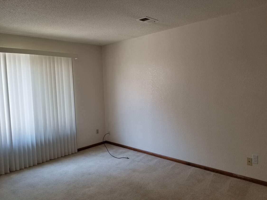 Primary Photo - 916 44th Ave Ct