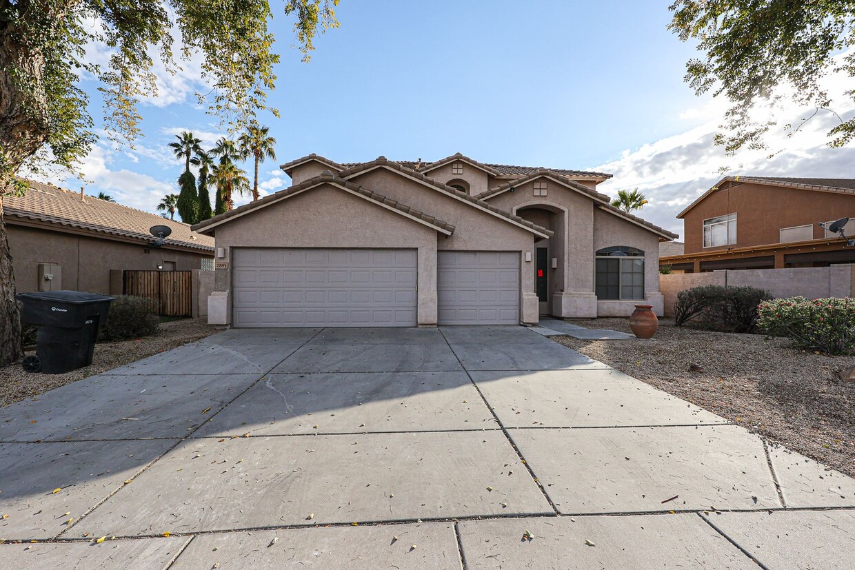 Primary Photo - Location! Fully remodelled 4Bed/3Bath Home...