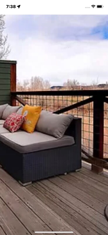 Foto del edificio - 112 Lakeside Ct