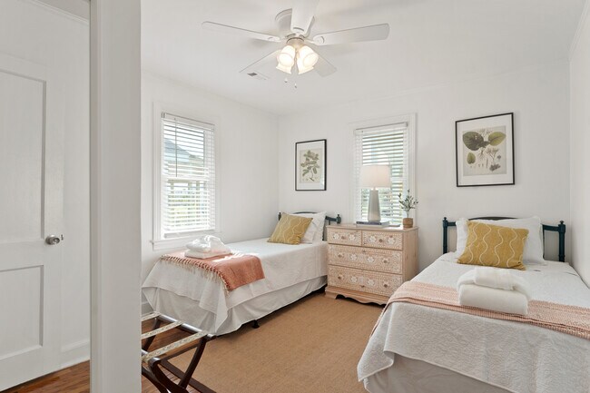 Foto del edificio - 1071 Lockhart St
