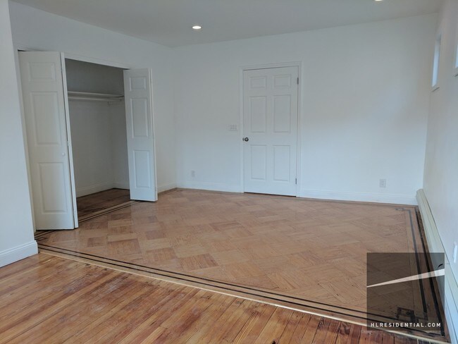 Building Photo - 4203 21st Ave