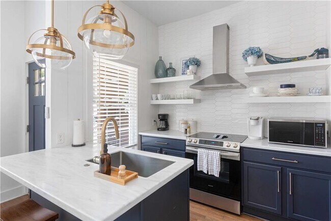 Foto del edificio - 538 Winton Terrace NE