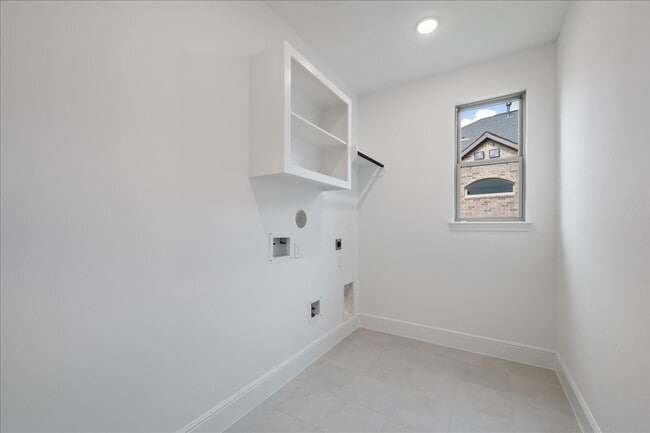 Building Photo - 7523 Mariposa Wy