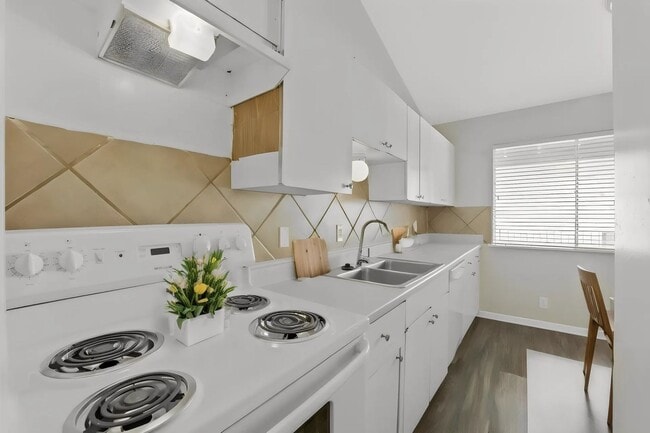 Interior Photo - Parker Heights & Flats