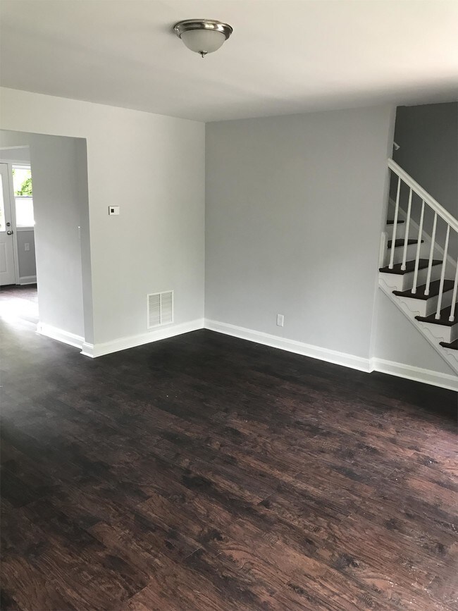 Foto del edificio - 1116 Kevin Rd