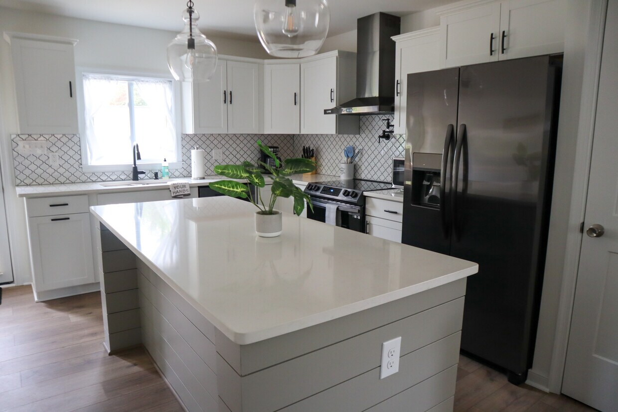 Kitchen - 1521 Glenside Dr