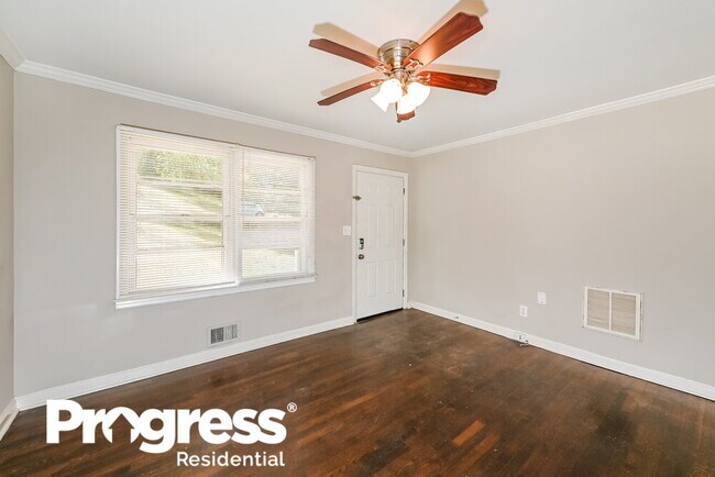 Foto del edificio - 6100 Blackhawk Trail SE