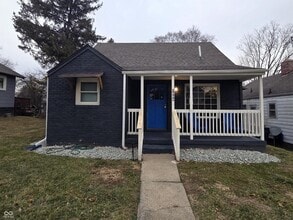 Building Photo - 1604 W 11th St