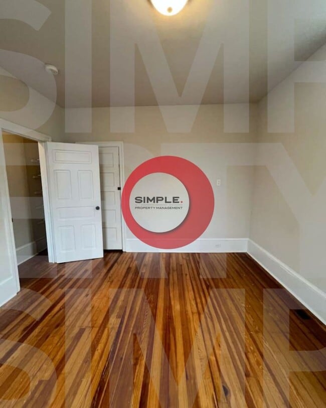 Foto del edificio - 556 Main St