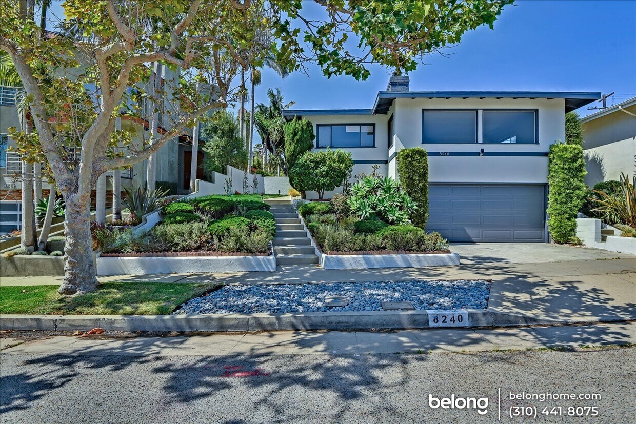 Primary Photo - 8240 Rees St