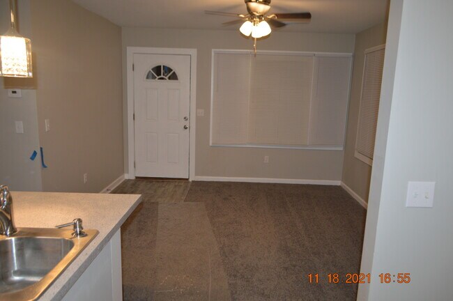 Foto del edificio - 2641 Orchid Ave