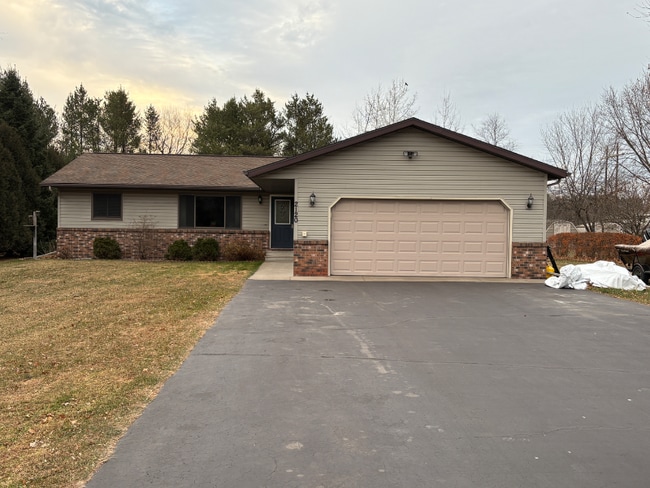 Building Photo - 2120 Walker Rd