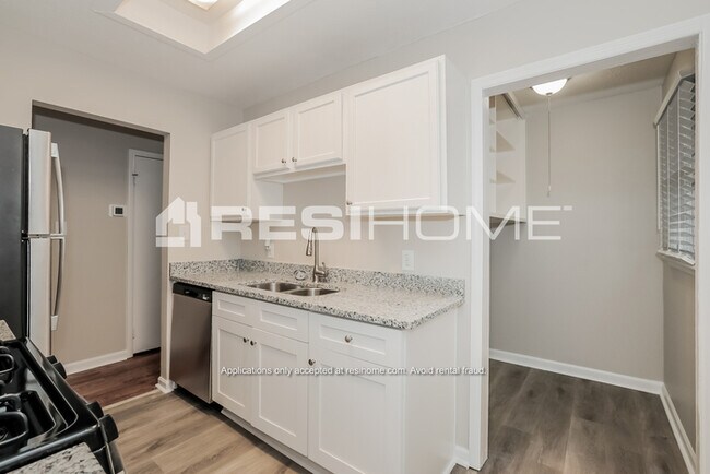 Foto del edificio - 183 Sunrise Cir