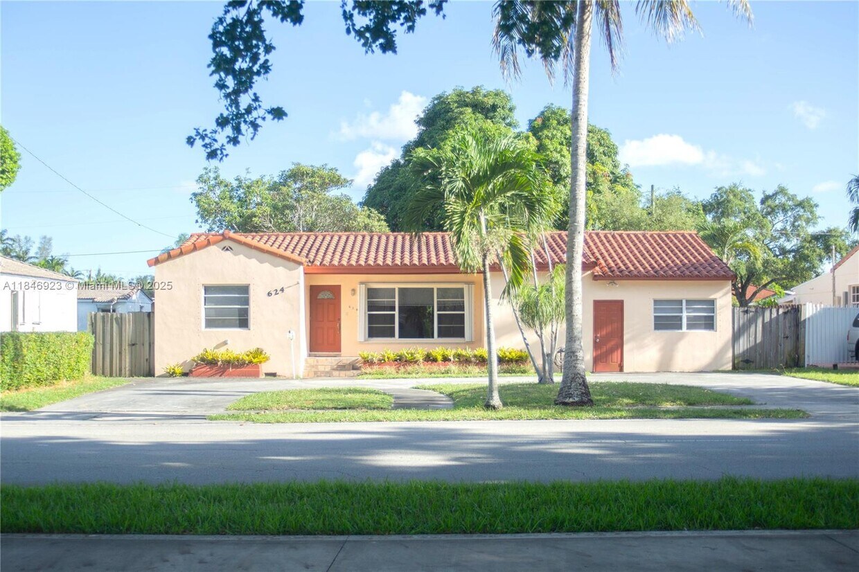 Primary Photo - 624 Westward Dr