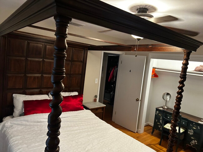 Foto del edificio - 10166 Glebe Rd