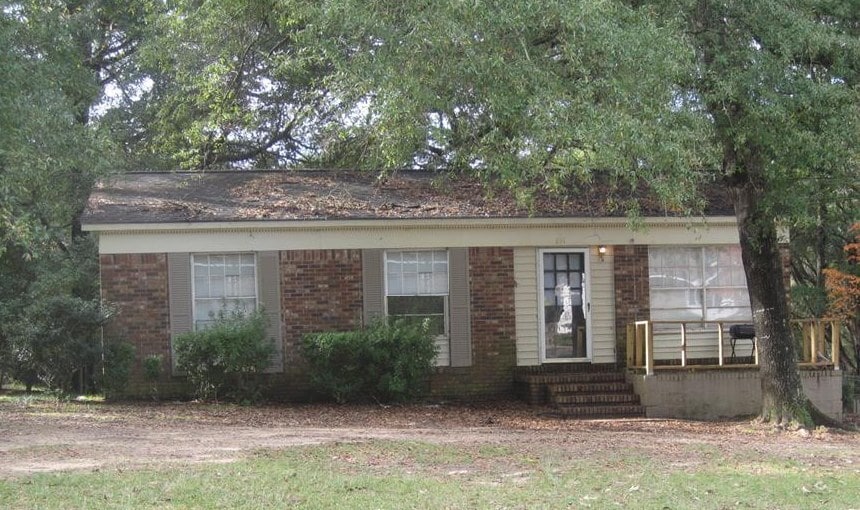Primary Photo - 831 Ridge St