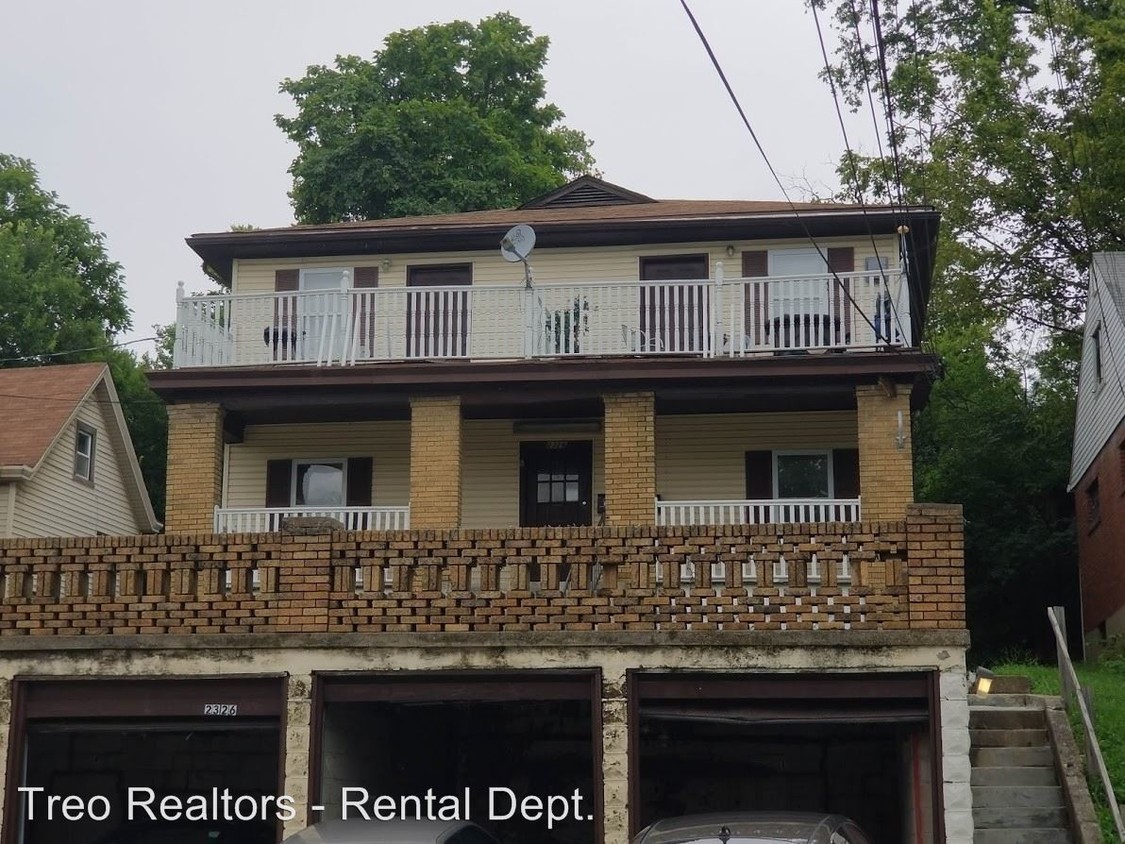 Primary Photo - 2326 Highland Ave