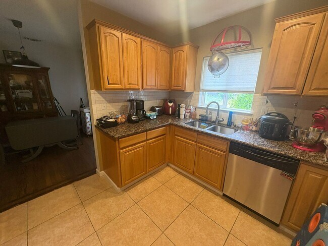 Foto del edificio - Cozy 2 Bedroom Near Downtown – Pre-Lease Available Today!