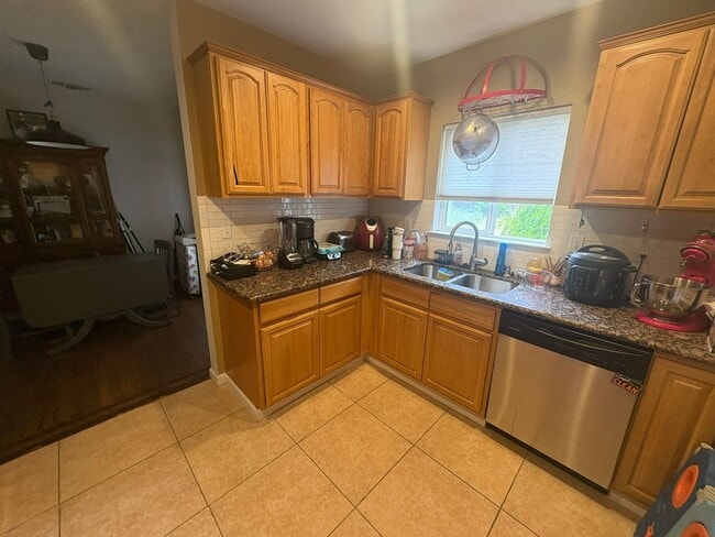 Photo - Cozy 2 Bedroom Near Downtown – Pre-Lease Available Today! House