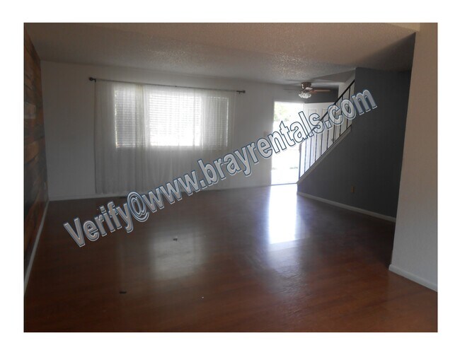 Building Photo - 476 Fruitwood Dr