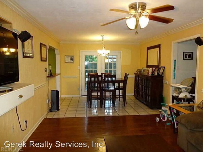 Building Photo - 5037 Sullivan Blvd