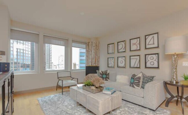 Building Photo - 1 bedroom in Dallas TX 75201