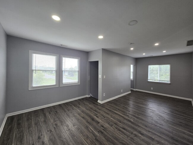 Foto del edificio - 9340 Moffat Ave