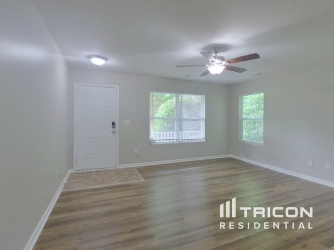 Building Photo - 1511 Brookgreen Ave
