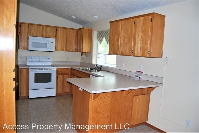 Building Photo - 3 br, 2 bath House - 1207 SW Patricia St