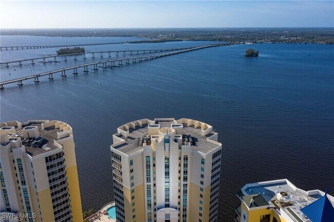 Foto del edificio - 2745 First St