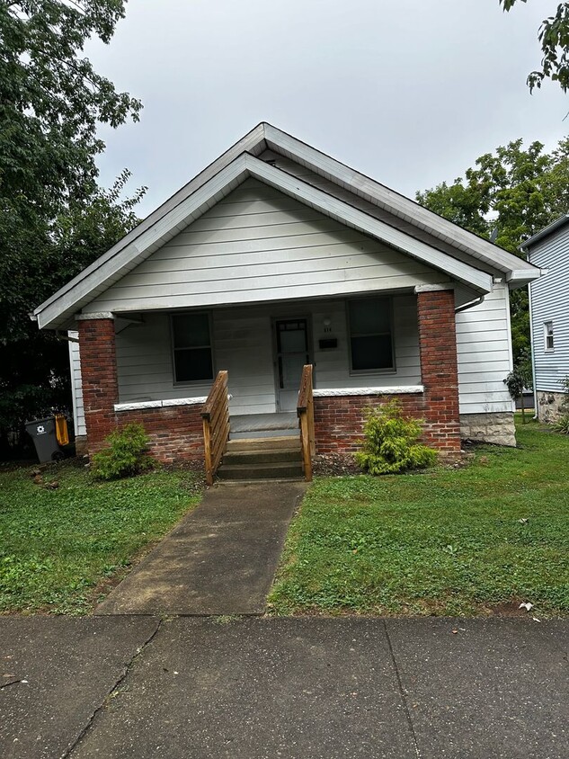 Primary Photo - 514 S Washington St