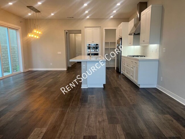 Building Photo - 27227 W Coyote Bush Ct