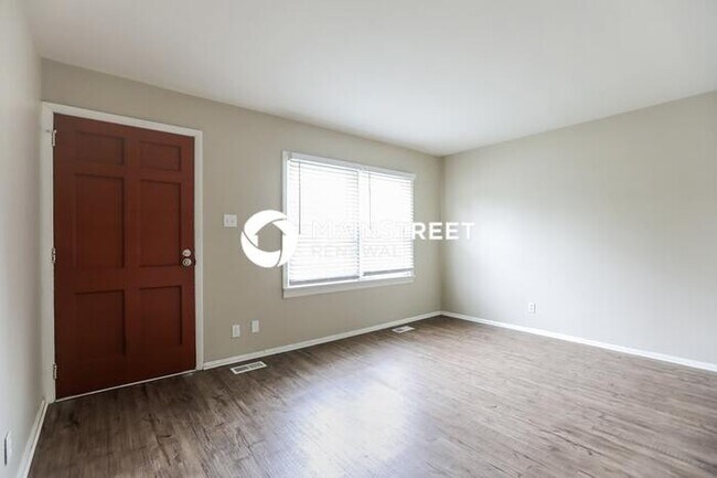 Foto del edificio - 3 Bedroom Pet-Friendly Home in Grandview, MO with Main Street Renewal