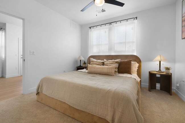 Building Photo - The Henley Apartments