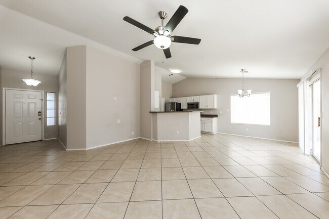 Foto del edificio - 1411 E Carter Rd