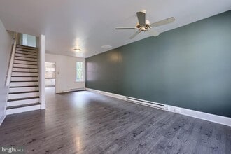 Building Photo - 464 Lafayette St