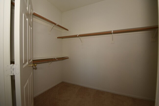 Foto del edificio - Lovely 2 Bedroom 2 Bathroom Condo at Amber...