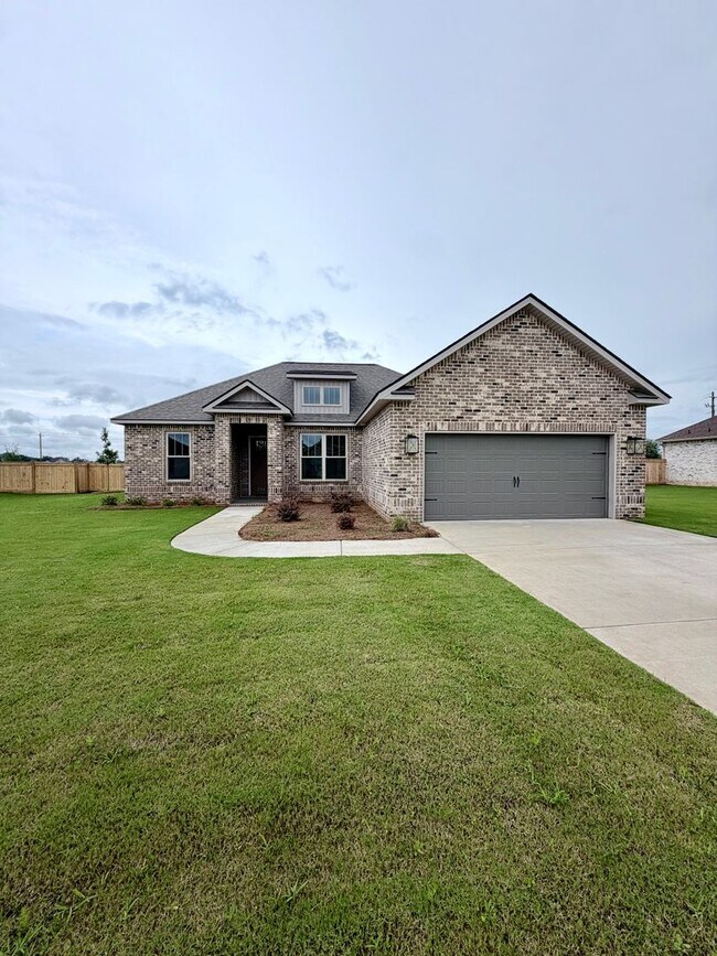 Building Photo - 204 Farmland Cir