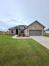 Building Photo - 204 Farmland Cir