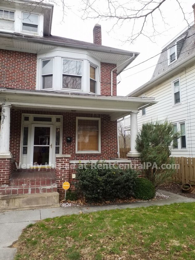 222 E Penn Ave, Wernersville, PA 19565 House for Rent in Wernersville