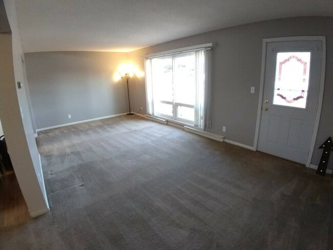 Building Photo - 429 Kelly Cir