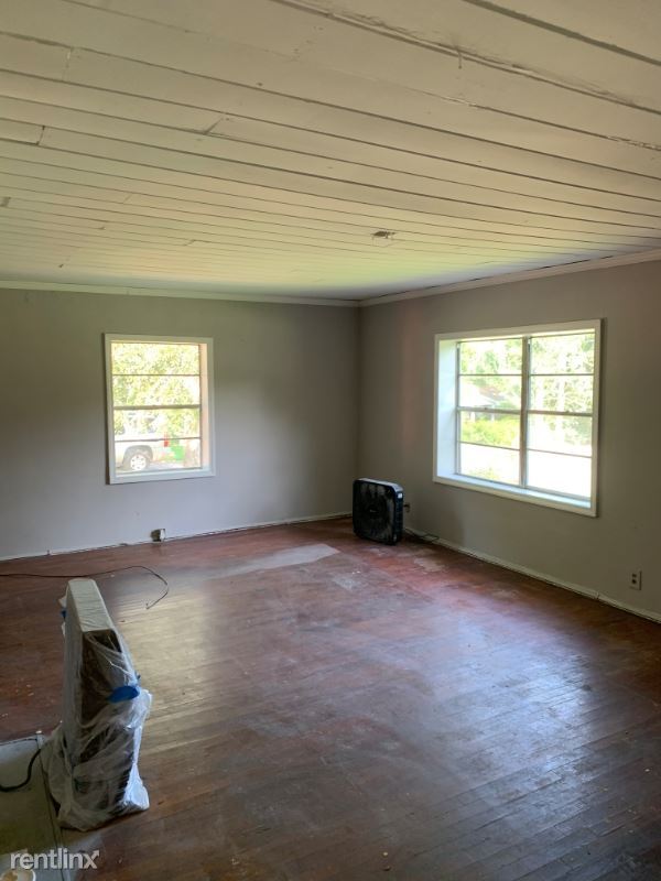 Building Photo - 3 br, 1 bath House - 237 Slaughter Ave