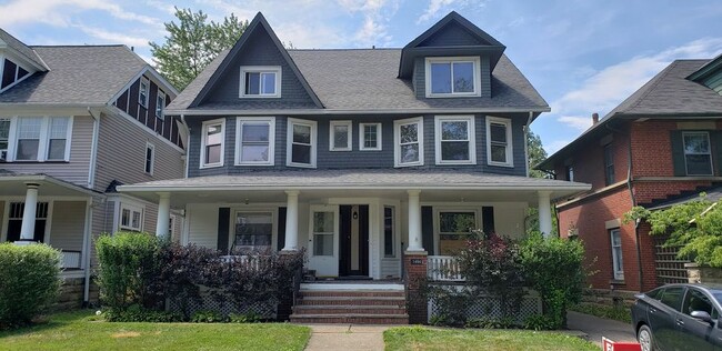 Building Photo - 1496 W Clifton Blvd