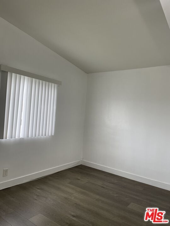 Foto del edificio - 4835 S Slauson Ave