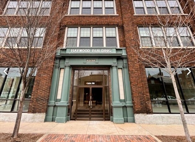 Foto principal - 100-300 N 5th St
