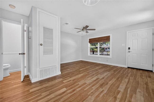 Building Photo - 1513 Travis Heights Blvd