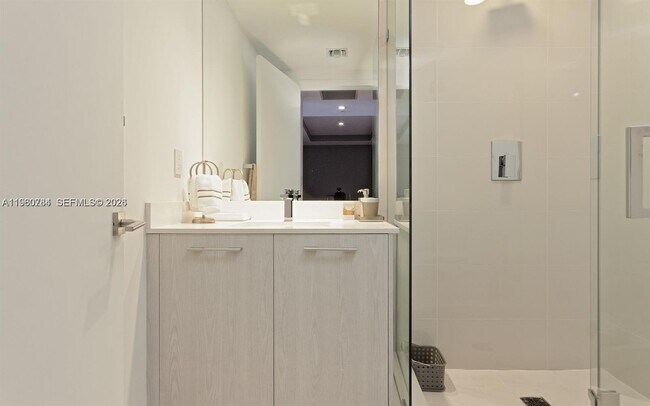 Foto del edificio - 45 SW 9th St