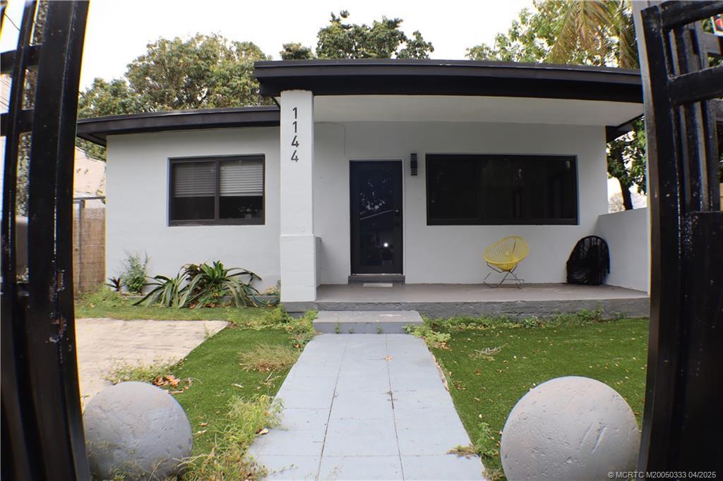 Foto principal - 1144 NW 30th St
