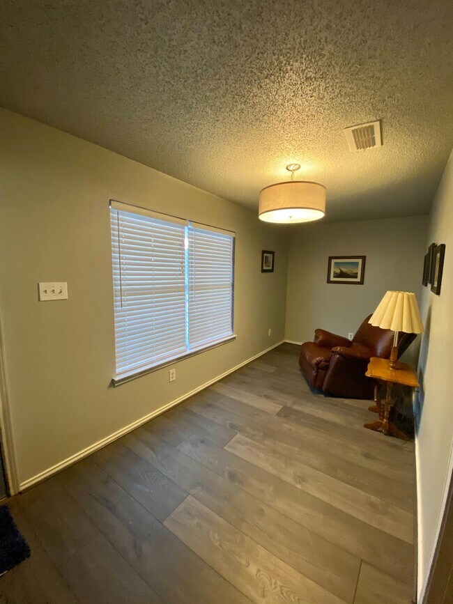 Foto del edificio - 1703 Kirby Ave