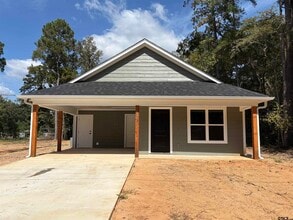 Building Photo - 492 Post Oak Dr